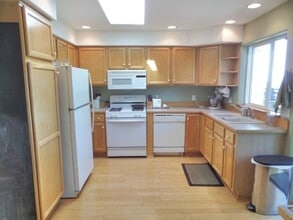 1911 Ponderosa Ct in Bellingham, WA - Building Photo - Building Photo