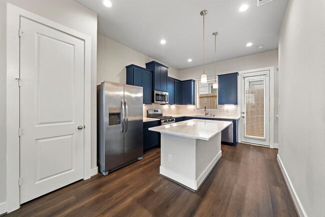 property at 9003 Lonestar Creekbend Ln