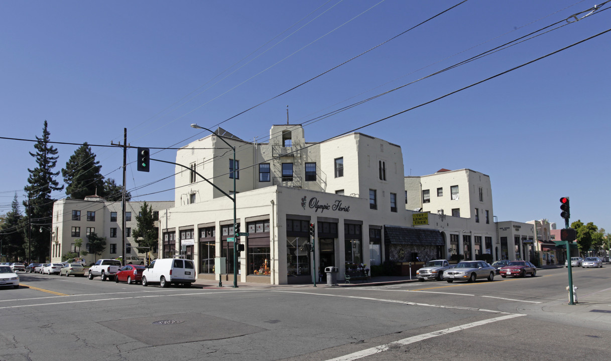 Alameda Hotel Apartments in Alameda, CA - Foto de edificio