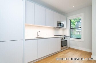 12 Elko St, Unit 01 in Boston, MA - Building Photo - Building Photo