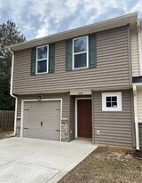 2539 Gardner Park Dr in Fayetteville, NC - Building Photo