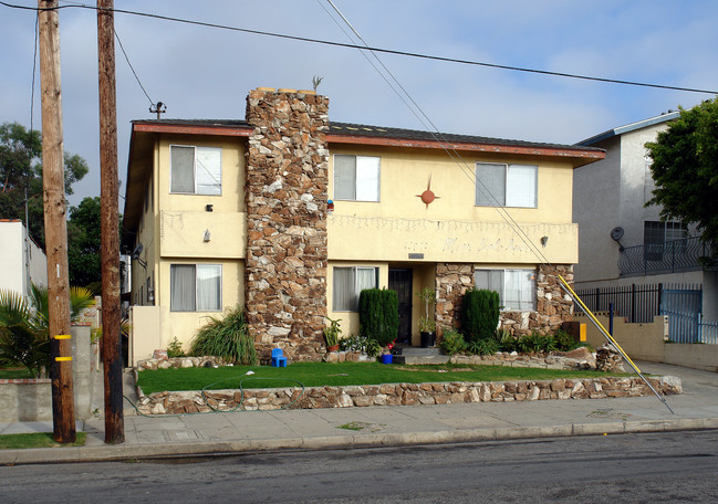 11611 York Ave in Hawthorne, CA - Building Photo - Building Photo