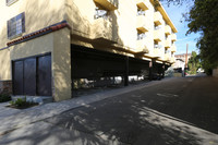 5000 Laurel Canyon Blvd in Valley Village, CA - Foto de edificio - Building Photo