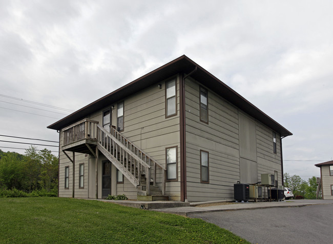 1113-1115 Chadwell St in New Tazewell, TN - Foto de edificio - Building Photo