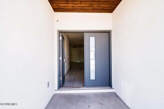 1723 Eased St in El Paso, TX - Building Photo - Building Photo