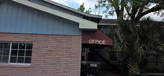 4005 Irvington Blvd in Houston, TX - Building Photo