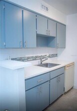 5877 Windhover Dr in Orlando, FL - Building Photo - Building Photo