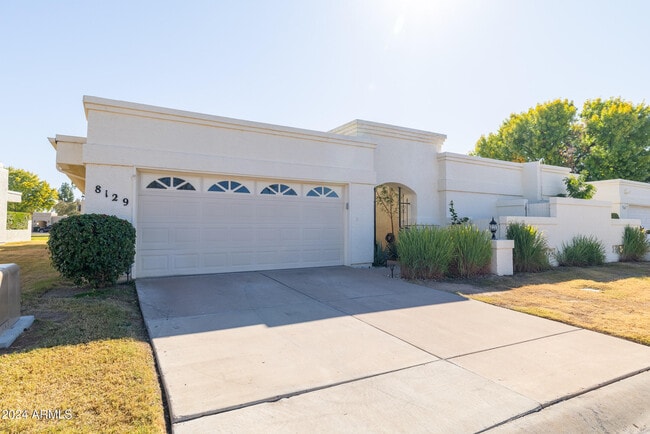 property at 8129 E Del Laton Dr