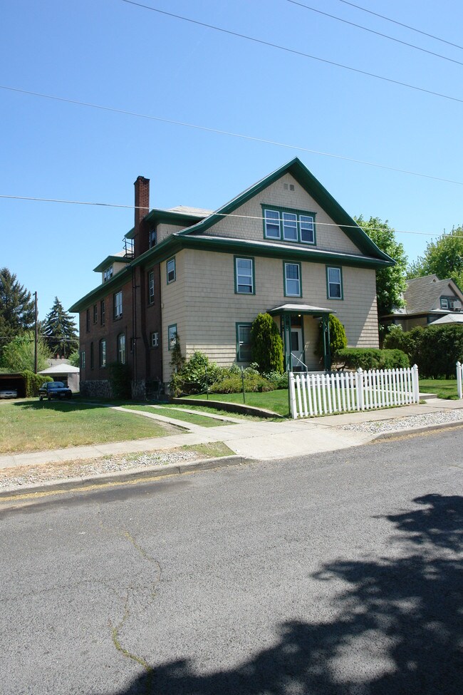 1414-1418 N Lincoln St in Spokane, WA - Foto de edificio - Building Photo