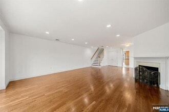 424 Central in Palisades Park, NJ - Building Photo - Building Photo
