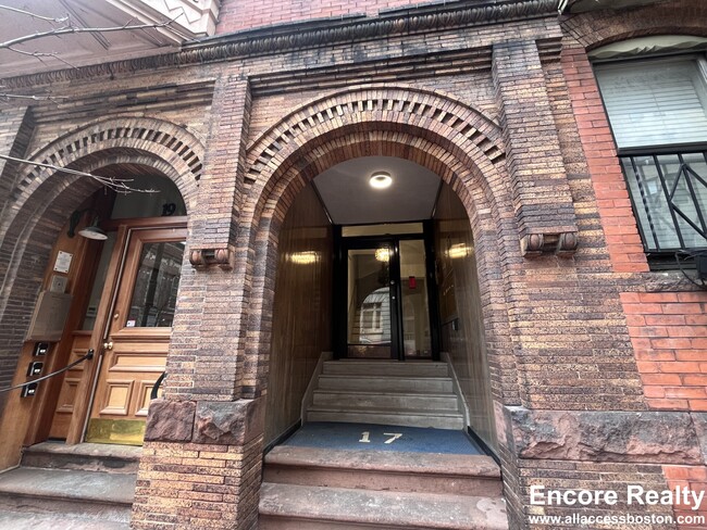 15 Garrison St, Unit 6