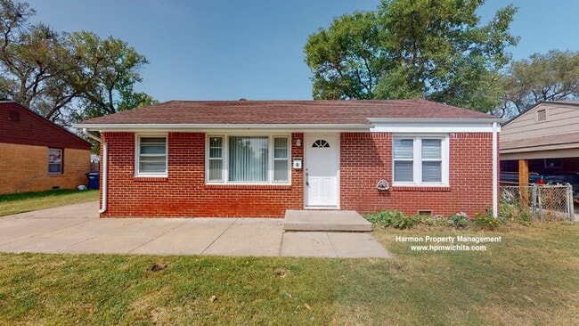 property at 2210 W Greenfield St