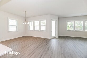 118 Pecan Dr in Summerville, SC - Building Photo - Building Photo