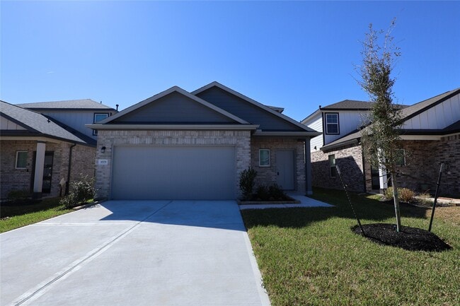 8579 Blueberry Ash St