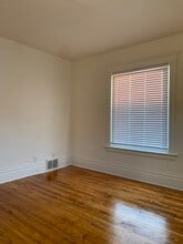 2001 Grand St NE, Unit 2 in Minneapolis, MN - Building Photo - Building Photo