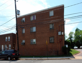 5031 Bass Pl SE in Washington, DC - Building Photo - Building Photo