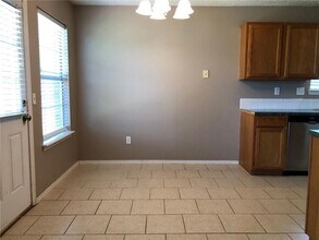 671 Victoria Pl in Centerton, AR - Foto de edificio - Building Photo
