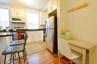 20 Moon St, Unit 1 in Boston, MA - Building Photo