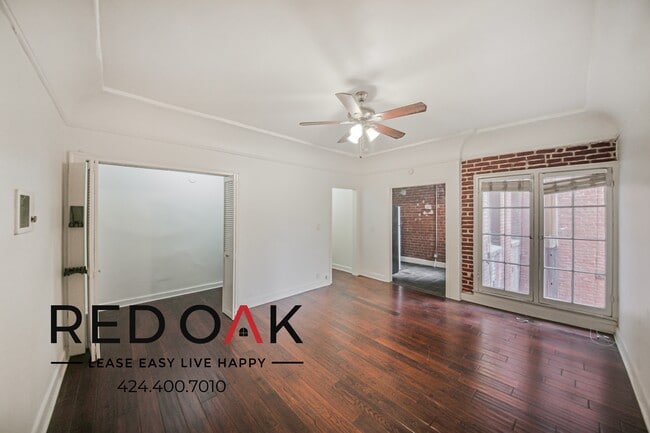 property at 716 S Berendo St