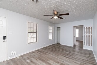 2149 Karen Dr in Corpus Christi, TX - Building Photo - Building Photo