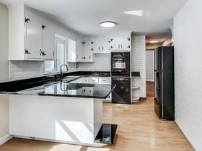 215 Blue Hill Dr in Westwood, MA - Building Photo - Building Photo