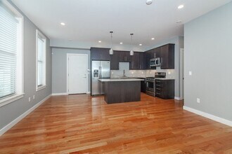 65 Willow Ct in Boston, MA - Building Photo - Building Photo