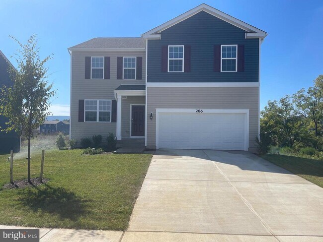 286 Centergate Dr in Charles Town, WV - Building Photo - Building Photo