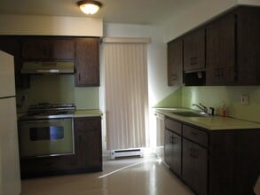 88 Feronia Wy in Rutherford, NJ - Building Photo - Building Photo