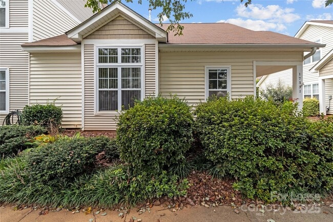 property at 17331 Villanova Rd