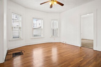 4 Harris Ave in Everett, MA - Building Photo - Building Photo