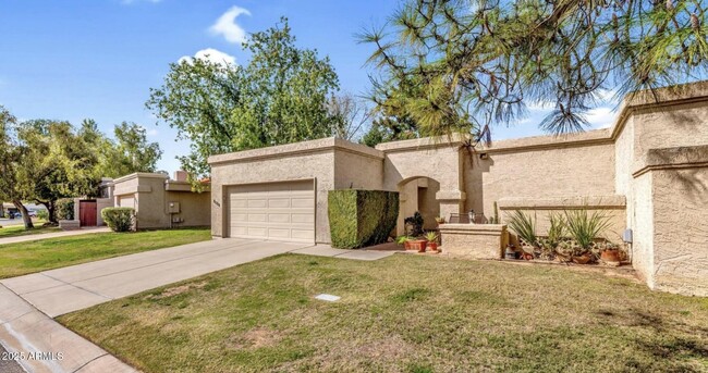 property at 8188 E Del Cuarzo Dr