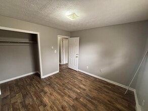 328 Garden Park Dr in Nicholasville, KY - Building Photo - Building Photo