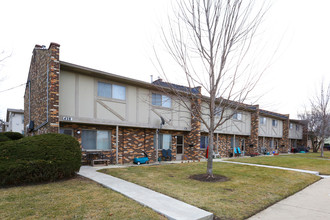 414 N River St in Batavia, IL - Foto de edificio - Building Photo