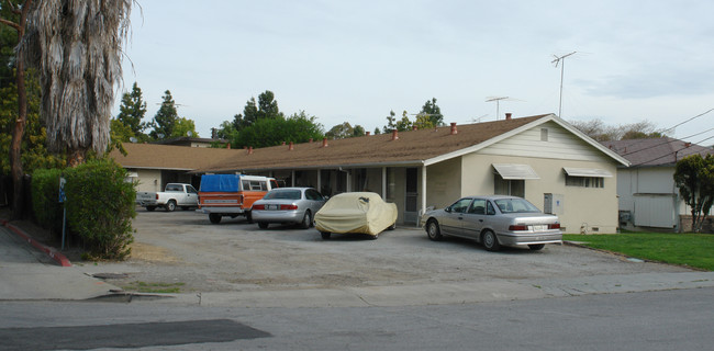 2201 Luz Ave in San Jose, CA - Foto de edificio - Building Photo