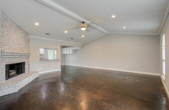 9426 Charter Ridge Dr in Houston, TX - Building Photo - Building Photo