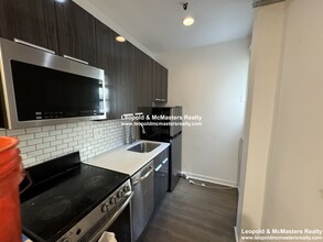 97 Peterborough St, Unit 16 in Boston, MA - Building Photo - Building Photo