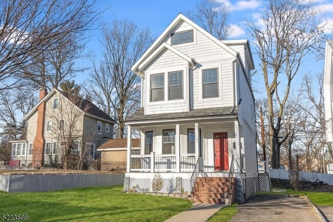 55 Pleasant Way in Montclair, NJ - Building Photo - Building Photo