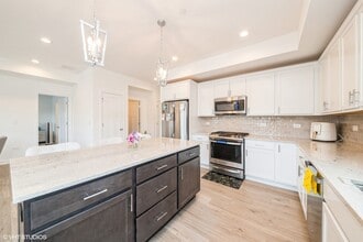 277 Masters Dr in Addison, IL - Building Photo - Building Photo