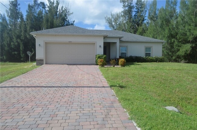 4228 NW 25th St in Cape Coral, FL - Building Photo - Building Photo