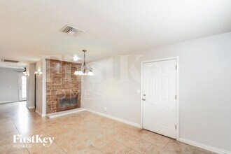 1520 W Bentley St in Mesa, AZ - Building Photo - Building Photo