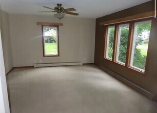 11349 Elliot Ave NW in Maple Lake, MN - Foto de edificio - Building Photo