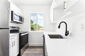 725 81st St in Miami Beach, FL - Building Photo - Building Photo