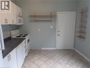 42 Steven St in Hamilton, ON - Building Photo - Building Photo