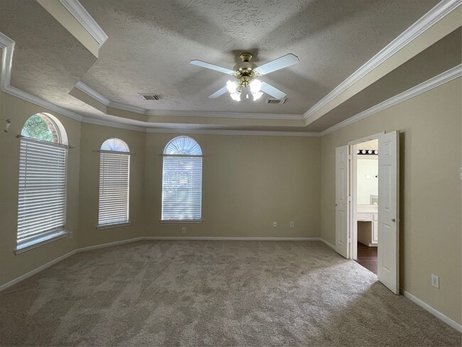 property at 1723 Rustic Oak Ln