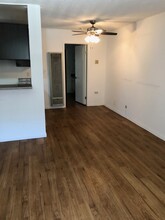 Executive House Apartments in Van Nuys, CA - Building Photo - Building Photo