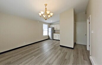 2447 Hiawatha St in Columbus, OH - Foto de edificio - Building Photo