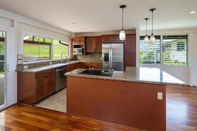 4532 Malulani St in Kaneohe, HI - Building Photo - Building Photo