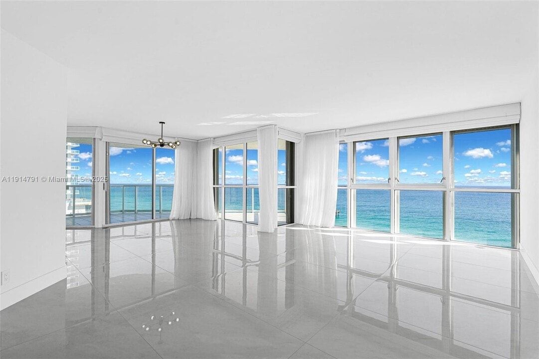 16485 Collins Ave in Sunny Isles Beach, FL - Building Photo