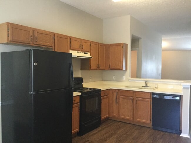 541 Coventry Ct in Mount Dora, FL - Foto de edificio - Building Photo