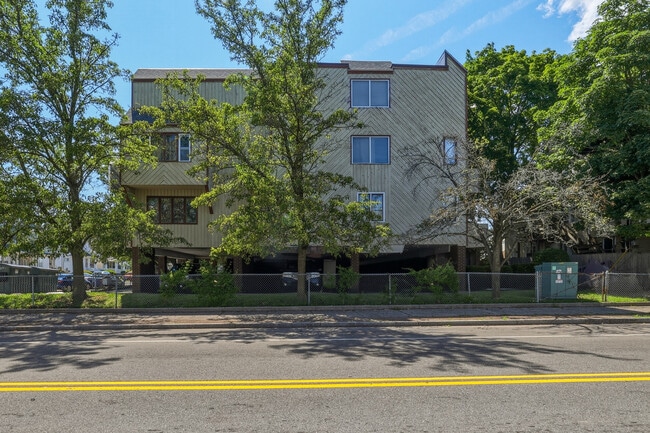 property at 183 Livingston Pl